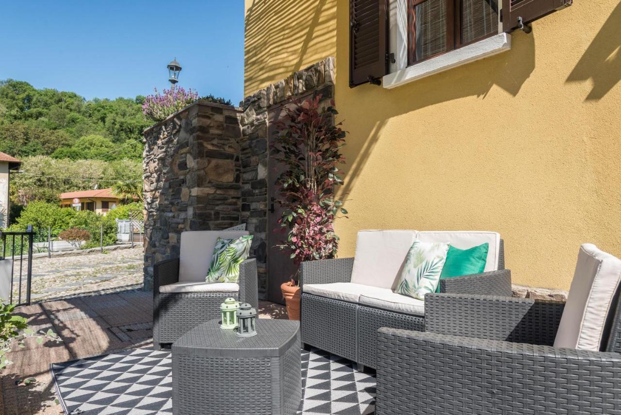 Tinas Yellow Home Leggiuno Exterior foto