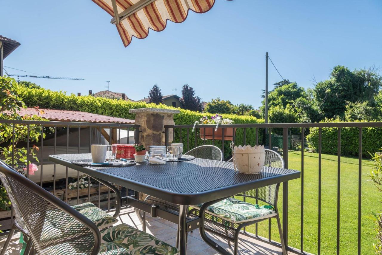 Tinas Yellow Home Leggiuno Exterior foto